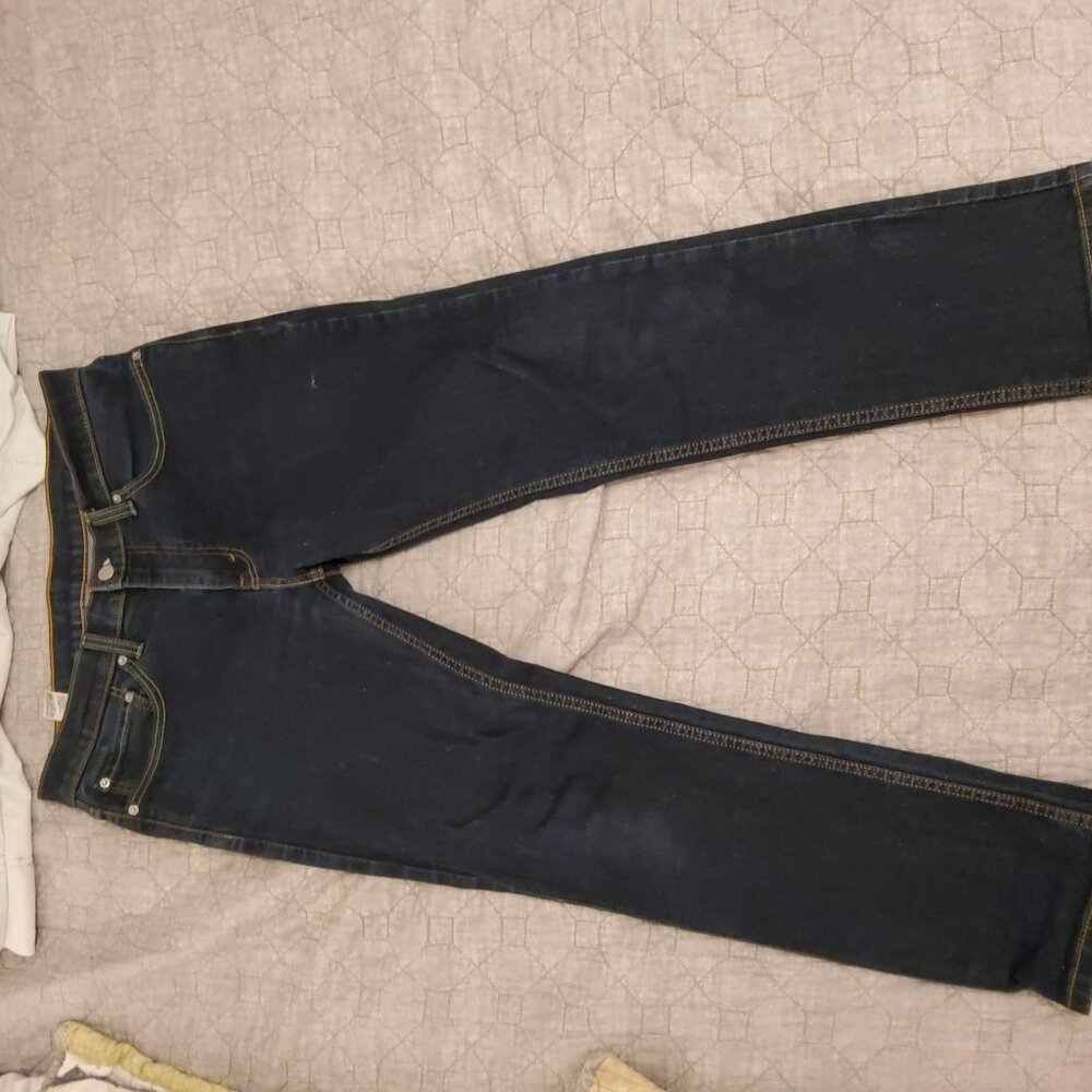 Deep Blue Levi's Denim 34W x 30L Jeans